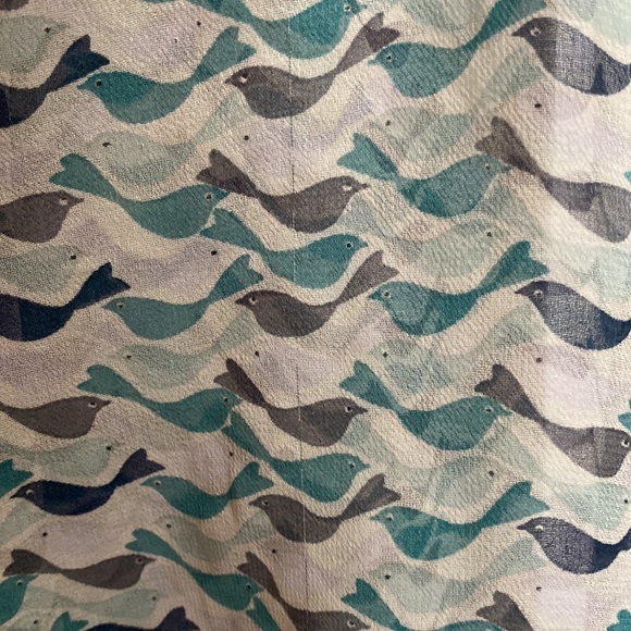 Cabi Blue Green Tweet Bird Print Sleeveless Blouse Top Size Medium - Picture 7 of 7